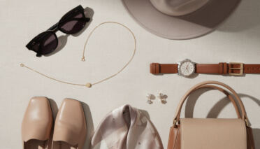 découvrez les accessoires indispensables pour sublimer chaque tenue et révéler votre style avec élégance et originalité.