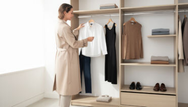découvrez comment réinventer votre dressing grâce à des pièces intemporelles qui allient élégance et durabilité pour un style toujours actuel.